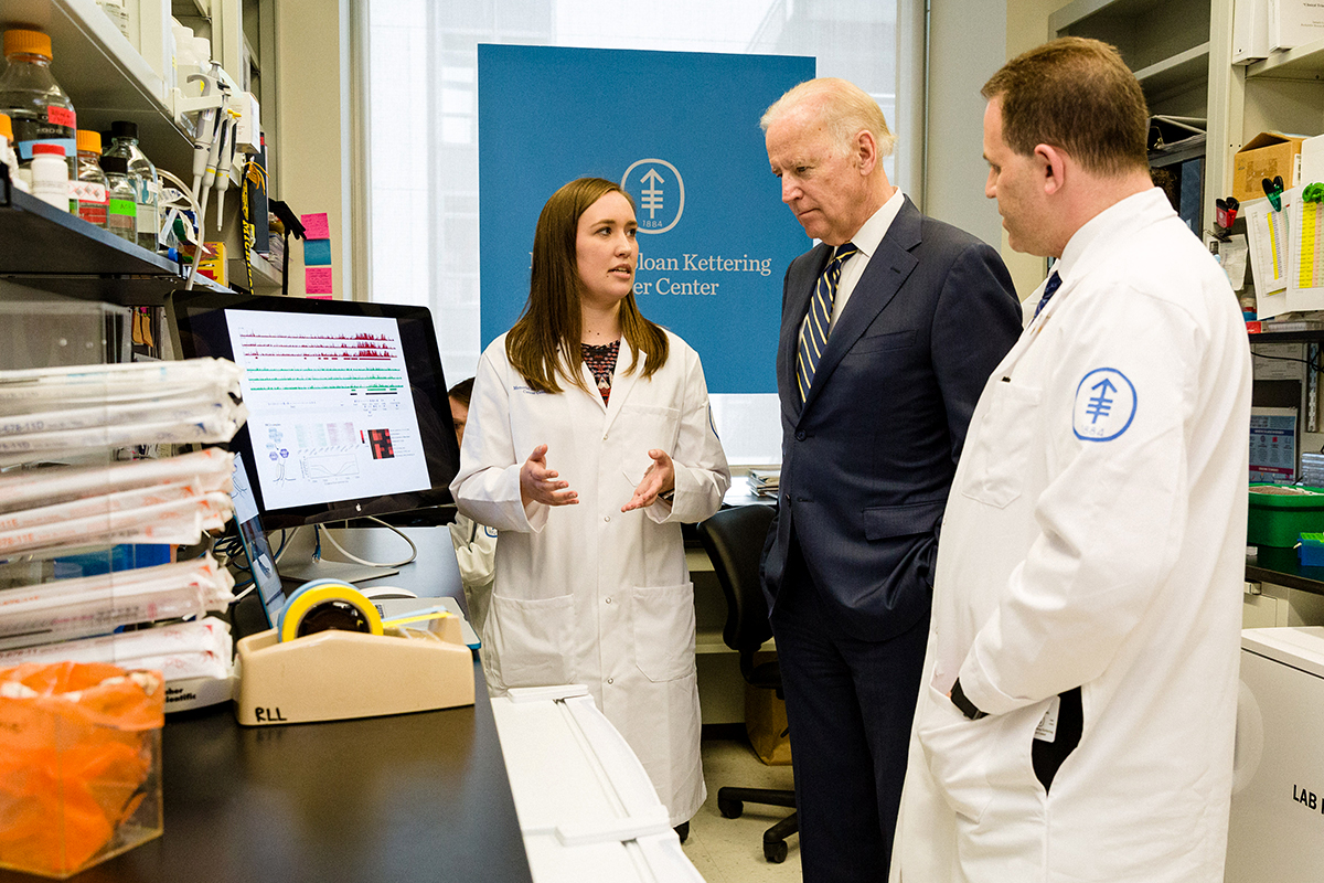 Vice President Biden visits the lab of leukemia expert Ross Levine