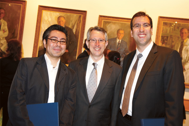 Faculty mentor Joan Massagu&eacute; (center) with PhD recipients Claudio Alarcon (left) and David Miguel Padua