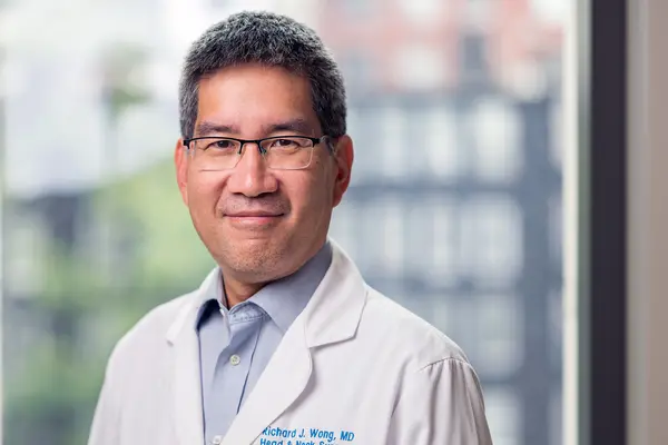 MSK doctor Dr. Richard Wong poses for a headshot
