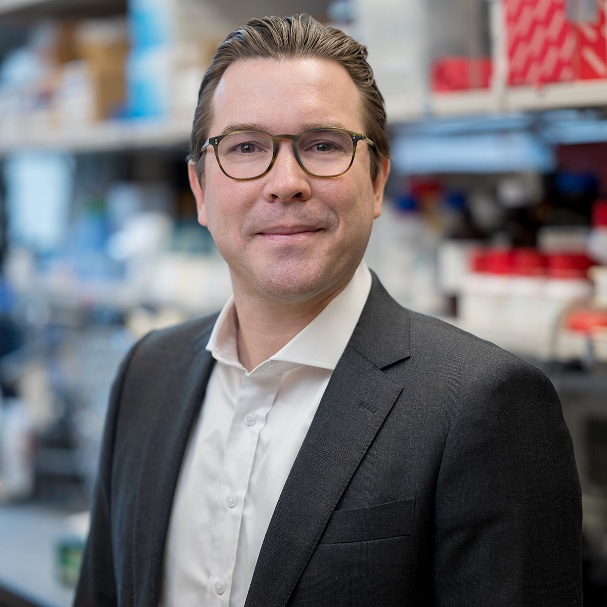 MSK radiation oncologist Paul Romesser