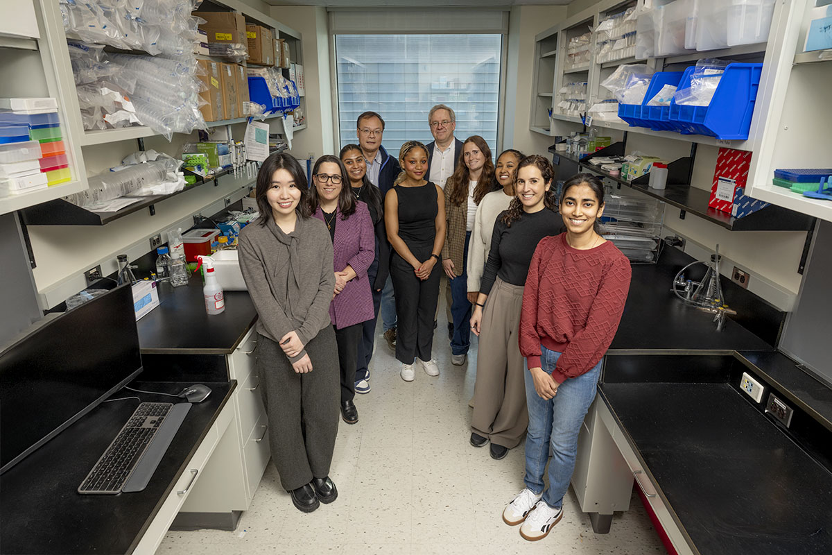 Maillard lab group photo