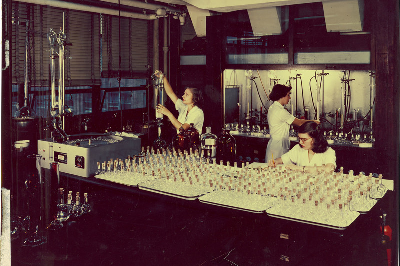 A steroid research laboratory in the mid-1950s.