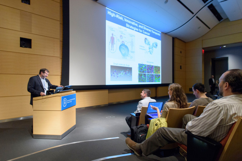 GSK faculty member, David Scheinberg, MD, PhD, gave a brief overview about experimental therapeutics at the institute. He talked about the types of therapies that are being discovered, the Center for Experimental Therapeutics, and the work being done at the Tri-I TDI. 