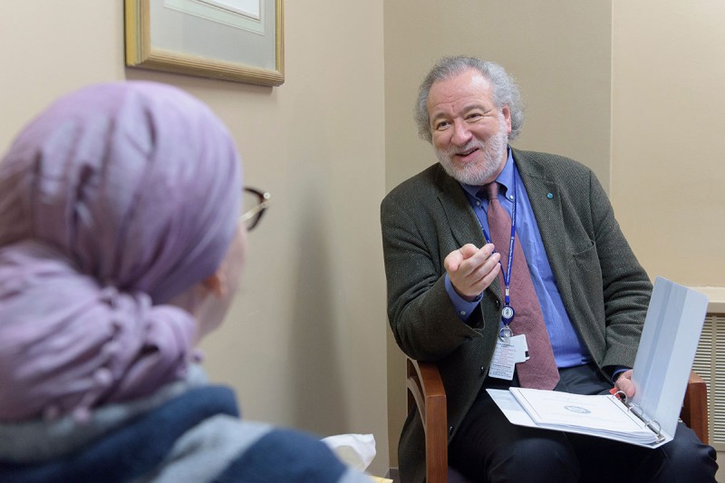 MSK psychiatrist William Breitbart speaking to a patient