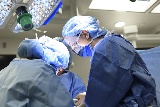 Andrea Barrio (right) and fellow Shirin Muhsen focus on surgery for breast cancer.