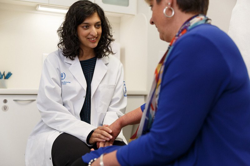 Lymphoma specialist Dr Anita Kumar with patient