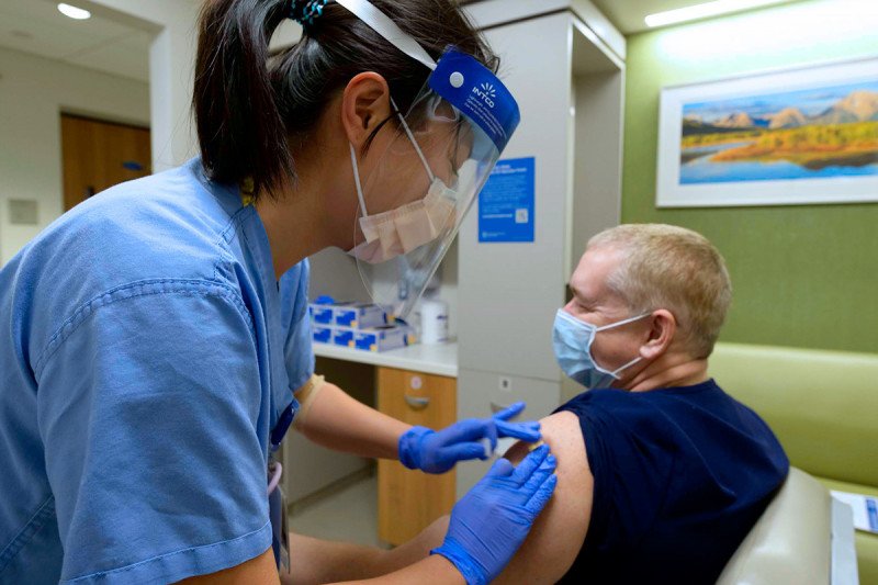 Information for Patients and Caregivers: What People With Cancer Should Know about the COVID-19 Vaccines - Vimarsana News
