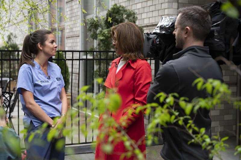 MSK Nurse Cassie DeMatteis speaks to NBC's Hoda Kotb about her special relationship with a pediatric patient and his family. 