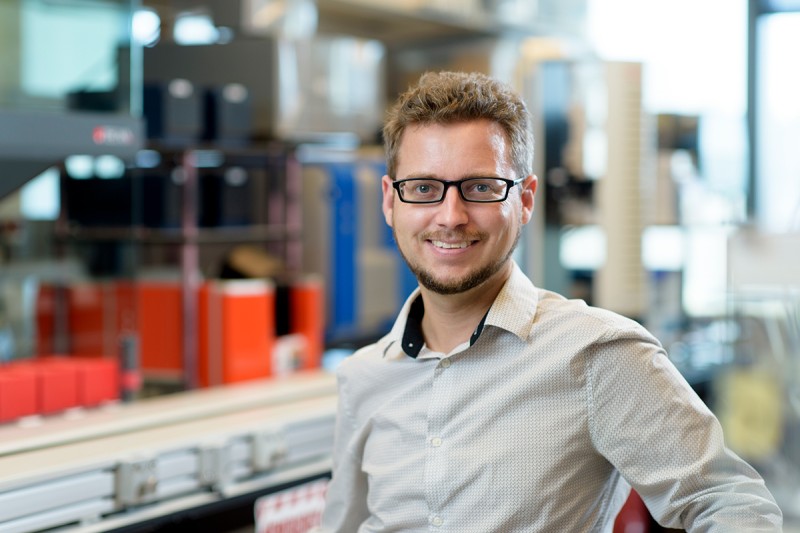 Dr. John Chodera in his lab