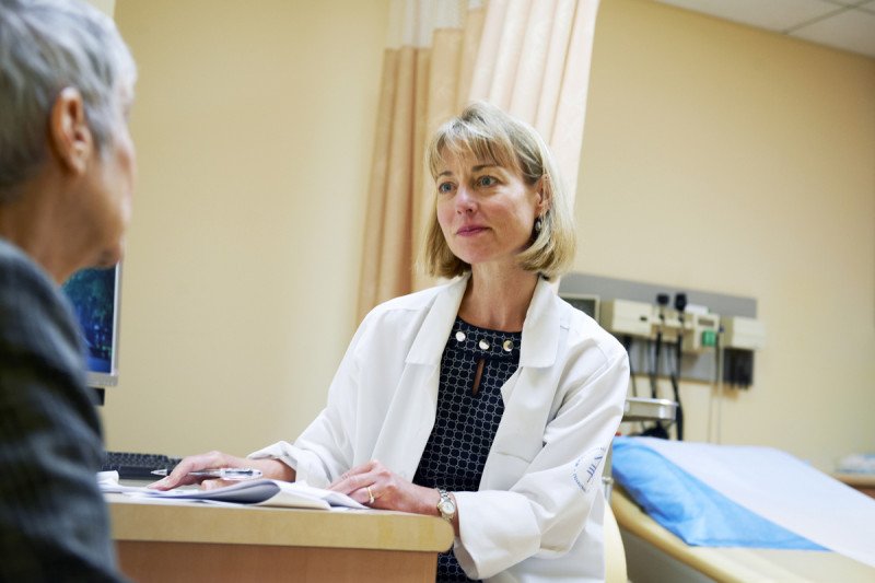 Medical oncologist Martee Hensley 