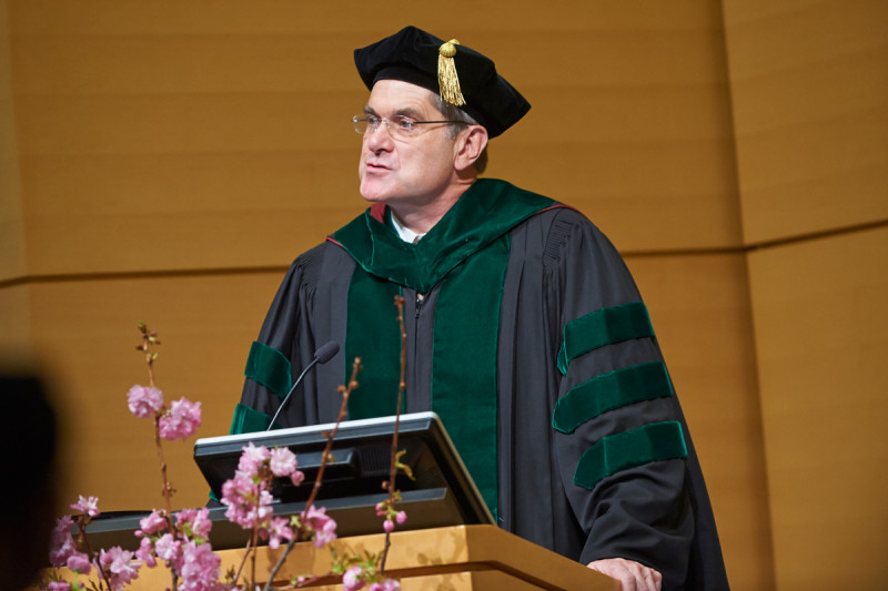 President and CEO Craig Thompson welcomes attendees to the 35th annual Academic Convocation ceremony and Commencement for students from the Louis V. Gerstner, Jr. Graduate School of Biomedical Sciences.