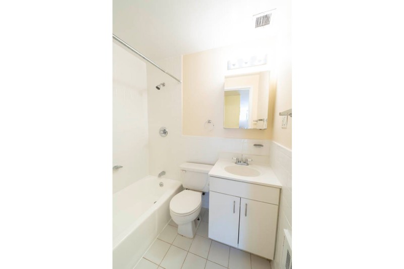 Sample of Clinical Trainee Housing Bathroom