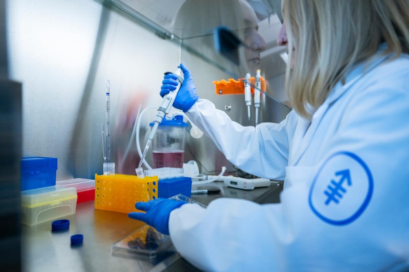 A researcher working in an MSK lab