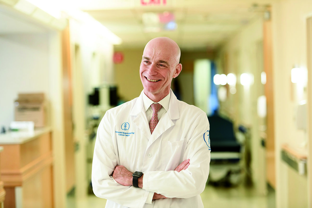 Mark Robson, médico oncólogo especialista en cáncer de mama