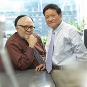 Chemist Samuel Danishefsky (left) and pharmacologist Ting-Chao Chou have collaborated closely on the study of epothilone drugs.