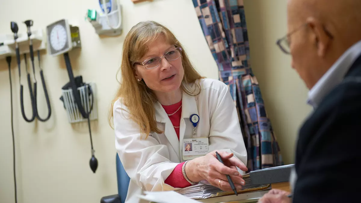 Doctor and patient in conversation