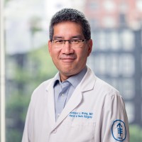 Memorial Sloan Kettering surgeon Richard Wong