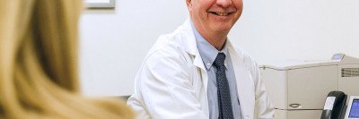 MSK medical oncologist Robert Motzer