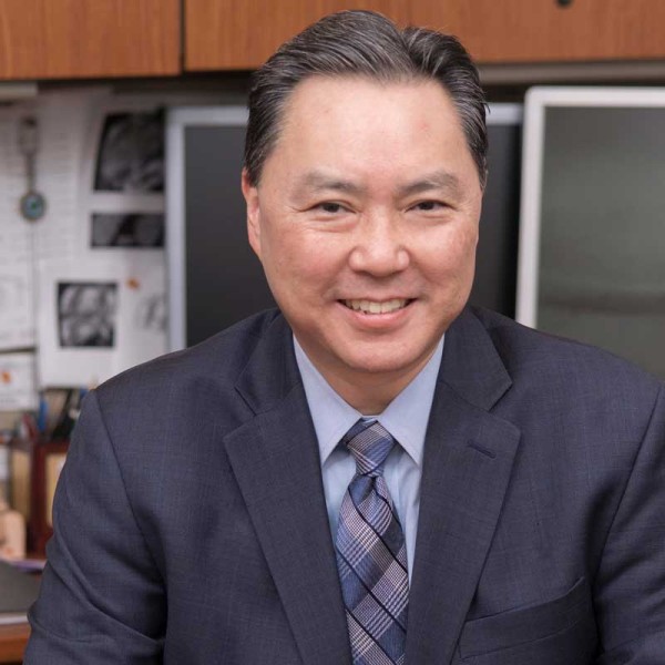Dennis Chi, cirujano y experto en cáncer de ovario del Memorial Sloan Kettering