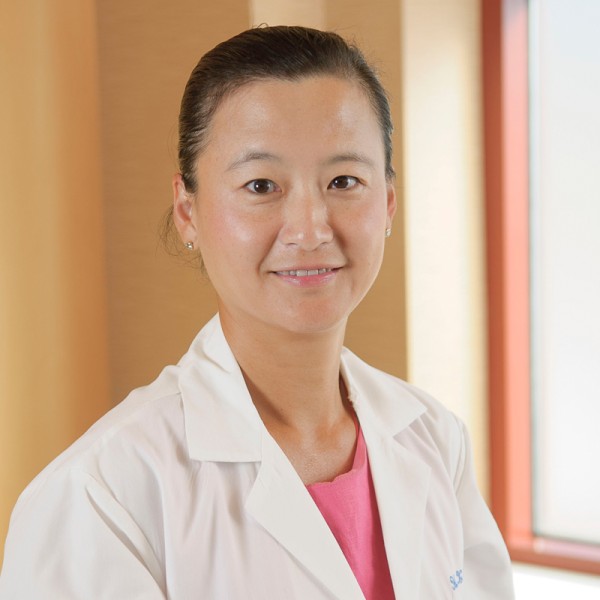 Han Xiao, MD, jefa del Servicio de Oncología Médica de Basking Ridge