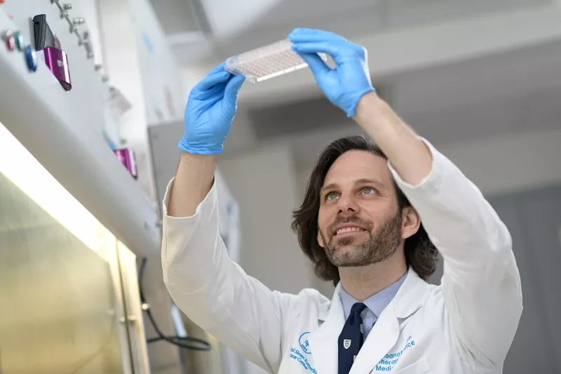 A New Type of Immunotherapy: MSK’s Christopher Klebanoff Is Fighting Cancer Cells From the Inside Out